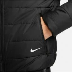 NIKE SPORTSWEAR Steppjacke NSW Repeat Reißverschluss,Reißverschluss-Tasche,Taschen Therma-FIT Herren Black-black-white-white -Galeria Geschäft unnamed file 1260