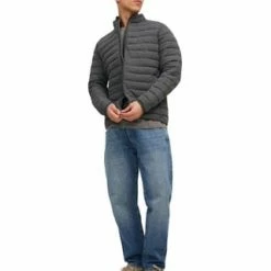JACK & JONES Herren Jacke JJERECYCLE PUFFER COLLAR - Steppjacke, Kapuze, Einfarbig Grau 11 JACK & JONES Herren Jacke JJERECYCLE PUFFER COLLAR - Steppjacke, Kapuze, Einfarbig Grau -Galeria Geschäft unnamed file 1334