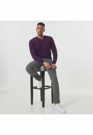 Cashmere Pullover, V-Ausschnitt, breite Rippabschlüsse, für Herren GALERIA Cashmere Pullover, V-Ausschnitt, Breite Rippabschlüsse, Für Herren 14 LILA -Galeria Geschäft unnamed file 2437